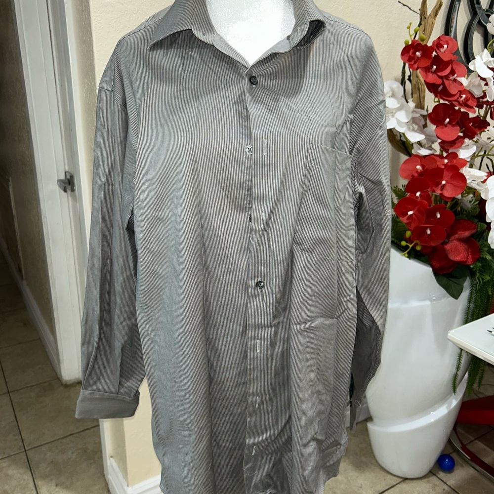 Axcess Gray Striped Button-Up Shirt